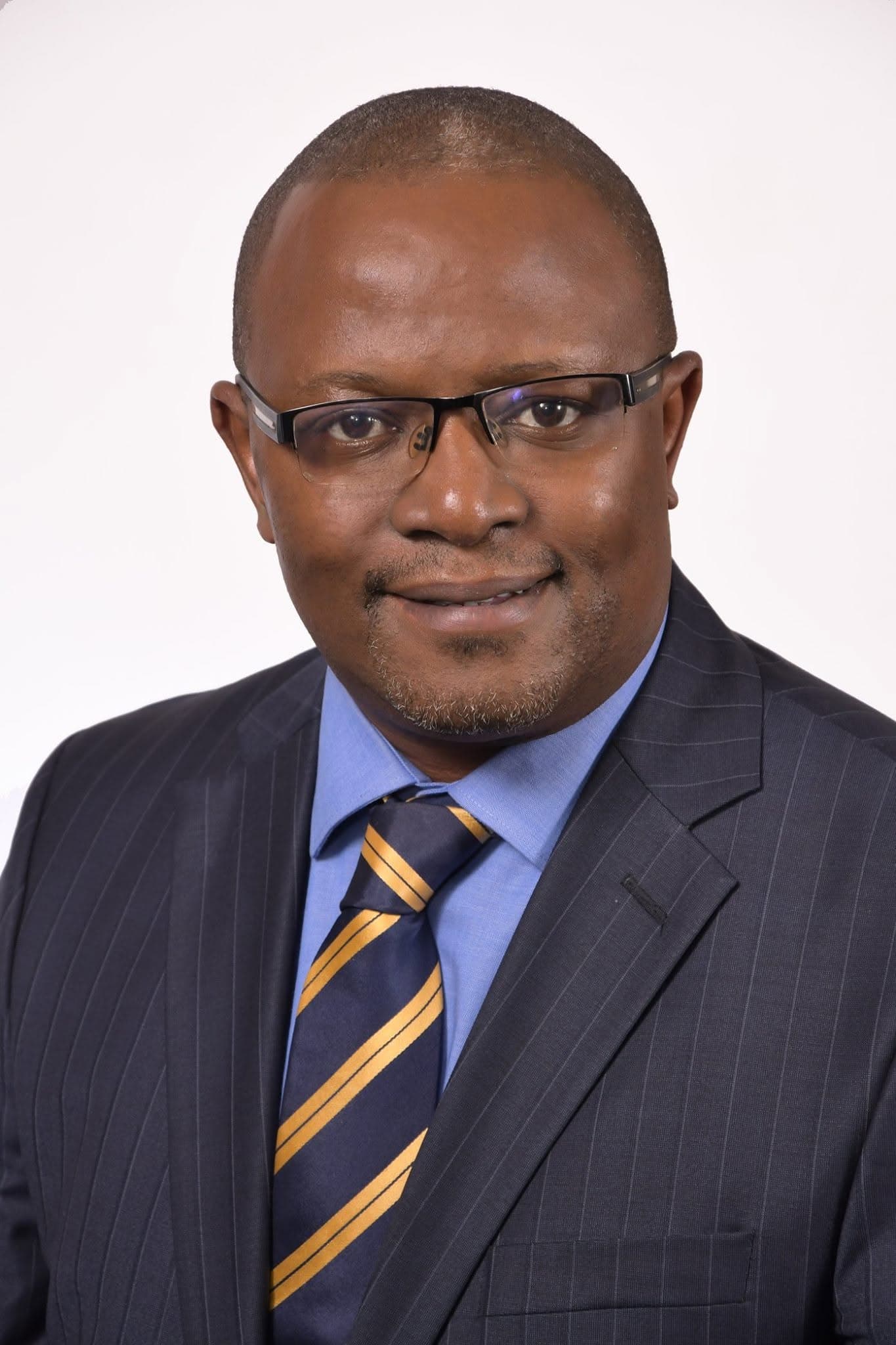 Portrait of Marc Voi Chiuli, Founder & CEO of The People Edge Consulting